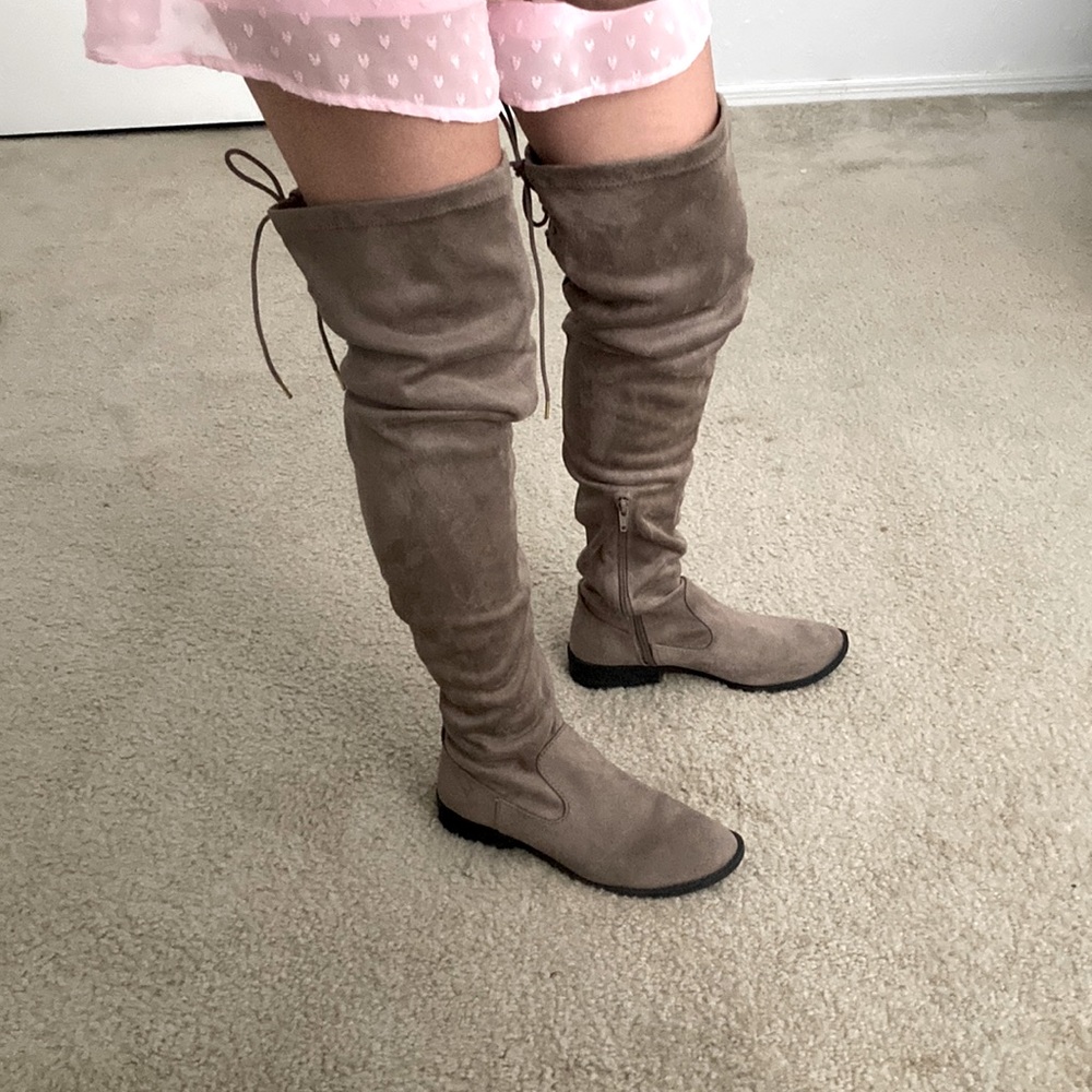 Rue21 Thigh High Boots Flat Size 7.5 Beige Taupe Tie Back